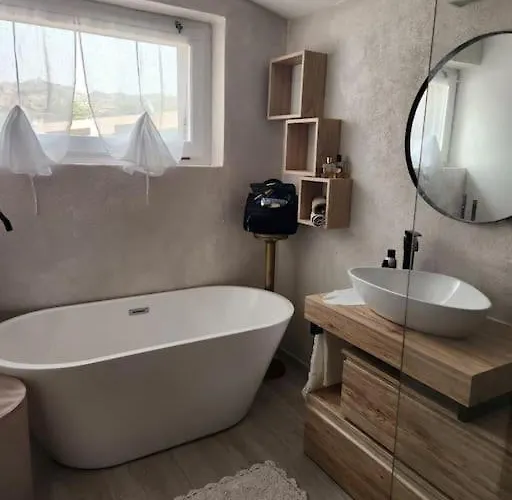 Rosi Вилла Коста-Парадисо